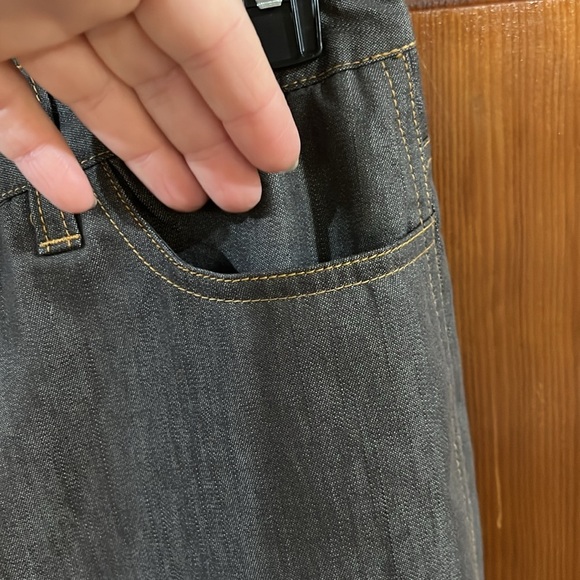 New Directionn Size 8 Capris Pants Dark Faux Denim Gray - Picture 9 of 12